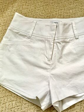 Bebe White Dress Shorts - Size 0
